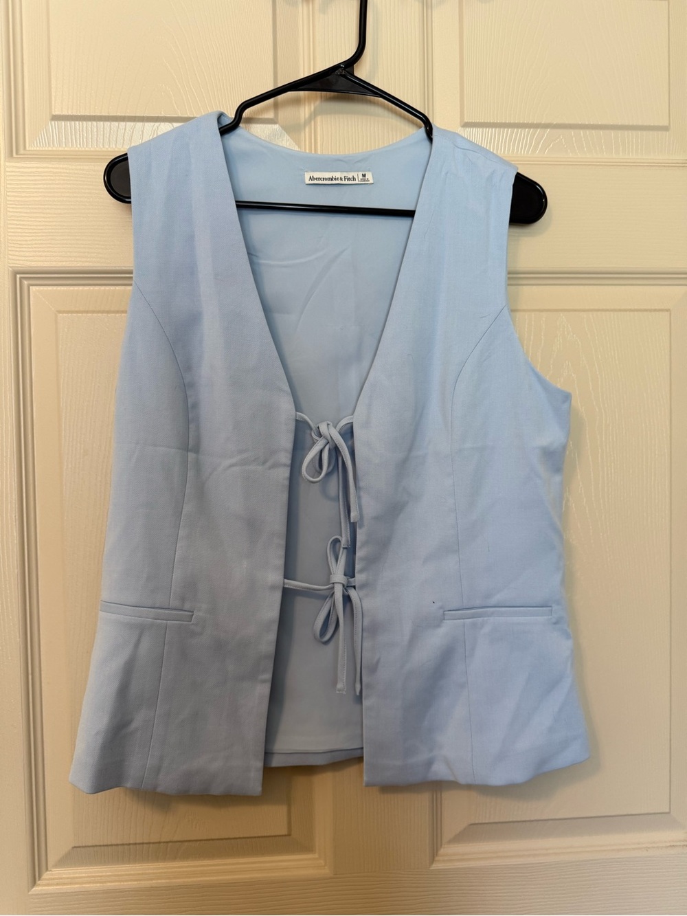 Abercrombie & Fitch Baby Blue Tie-Front Vest size medium